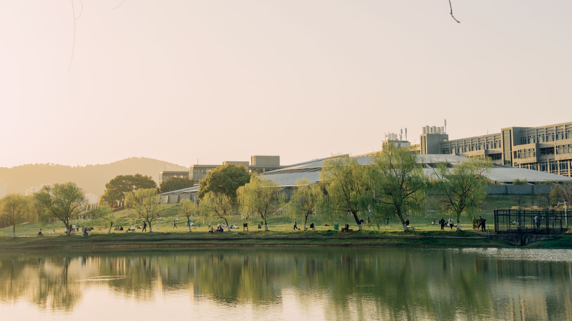 与本指南主题相关的资料图片乙