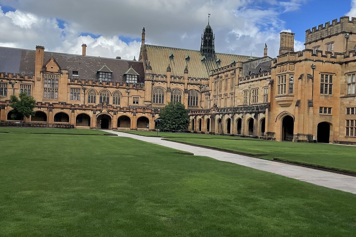 悉尼大学方庭，澳洲八大代表性校园建筑